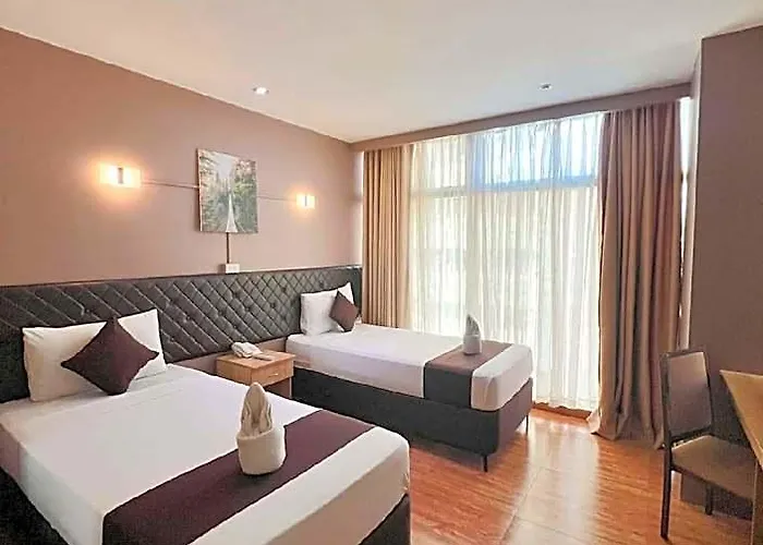 Hotel Capitol & Cebu Stadt